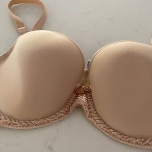 Waco’s Bra. 32DDD. Good condition. Worn only 2X.